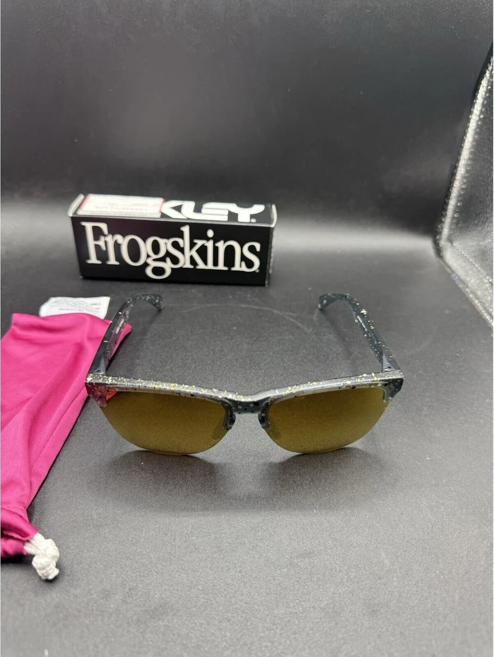 Oakley Frogskin Lite Splatter Crystal Black/24K Iridium Polarized OO9374-3063